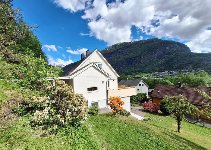 Hus I Stryn